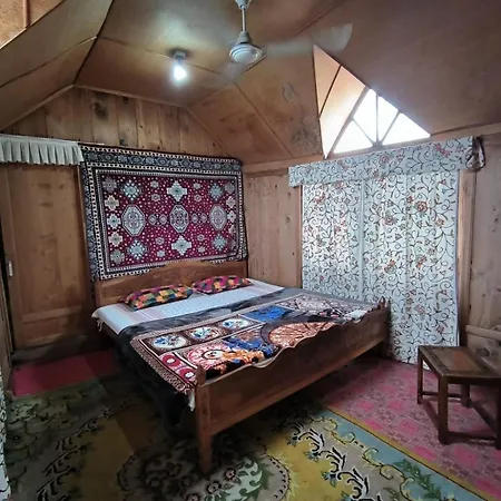 Houseboat Shora Palace Group Of Houseboats Srinagar  Exterior photo