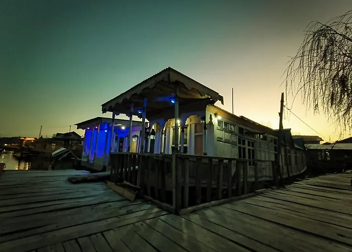 Houseboat Shora Palace Group Of Houseboats